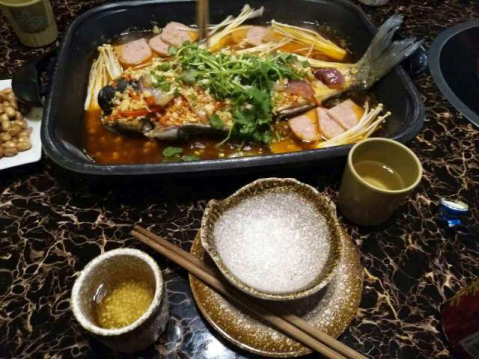 再忙也要来考察重庆特色餐饮——纸包鱼