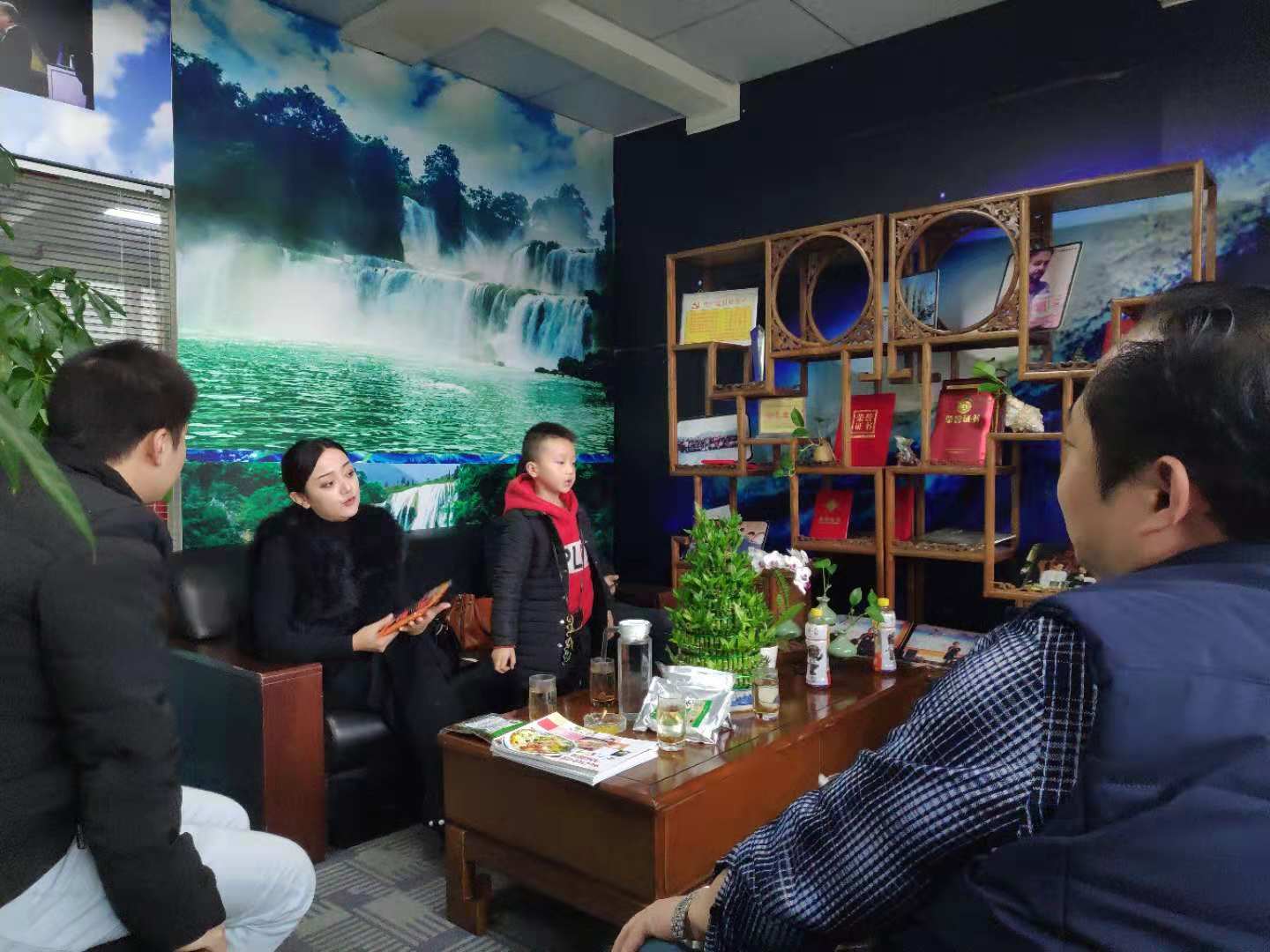 冬日最佳好餐饮，蛋二三项目了解一下？热烈欢迎甘肃苏总的到访考察！
